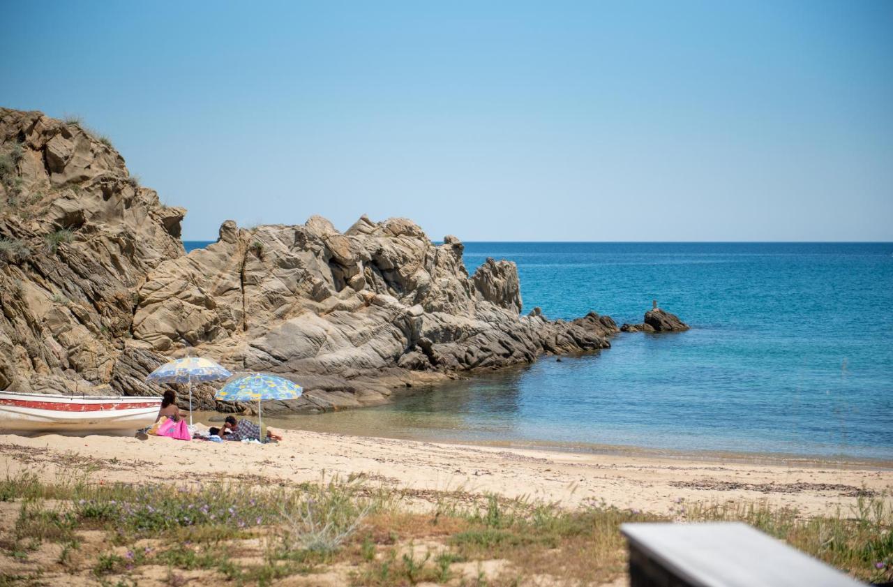Almare Seaside Studios & Suites - Sarti Sithonia Bagian luar foto