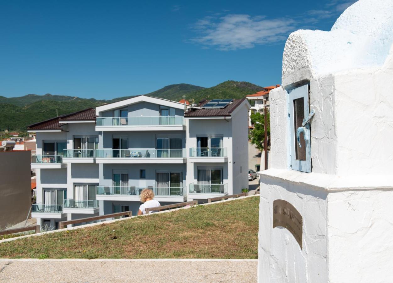 Almare Seaside Studios & Suites - Sarti Sithonia Bagian luar foto
