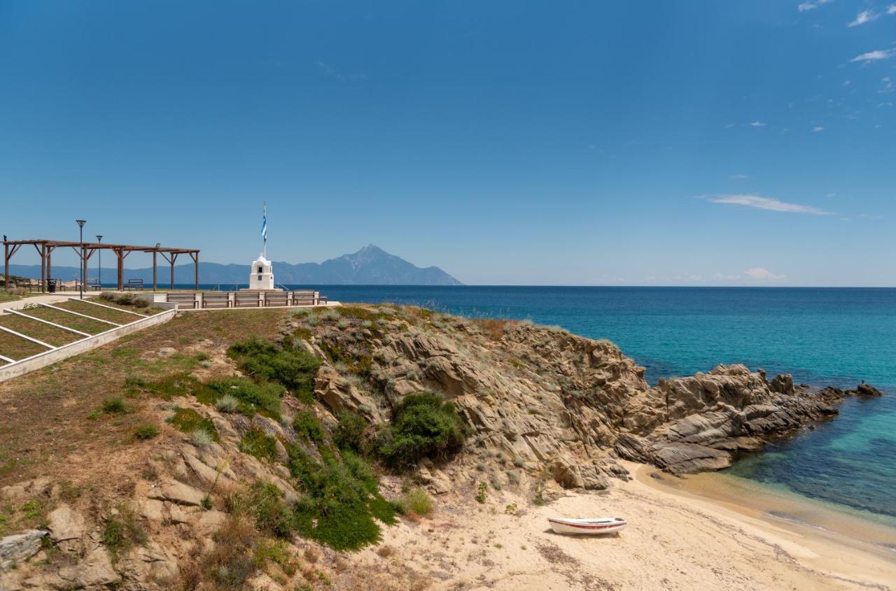 Almare Seaside Studios & Suites - Sarti Sithonia Bagian luar foto